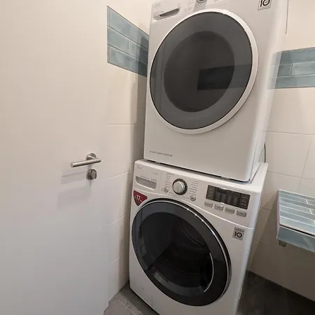 H1 Mit Sauna 8 Personen 4 Schlafzimmer Appartement *