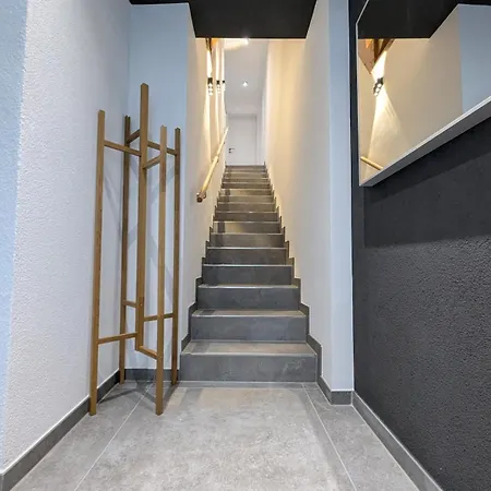 H1 Mit Sauna 8 Personen 4 Schlafzimmer Apartment