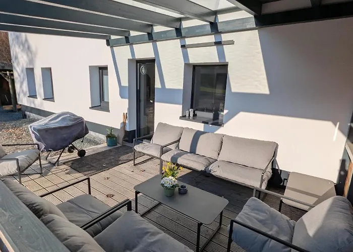 H1 Mit Sauna 8 Personen 4 Schlafzimmer Apartment *